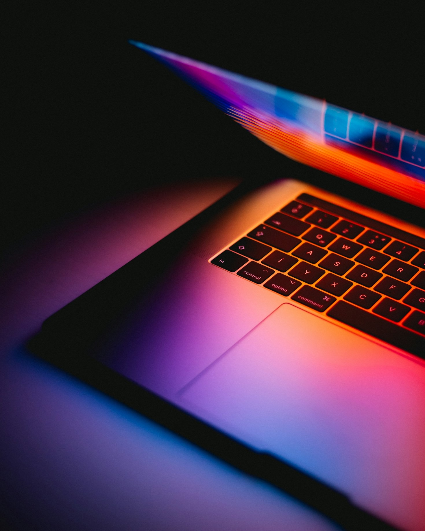 Laptop Buying Tips for Students and Professionals